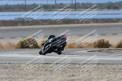 media/Nov-16-2025-Race Pace (Sun) [[8c5fa54630]]/Verified Riders/3-Turn 14 (1045am)/